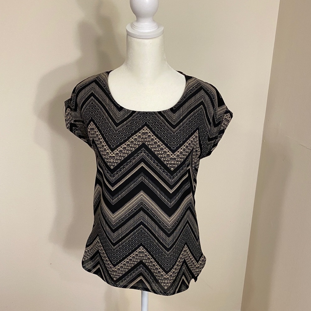 Short sleeve blouse